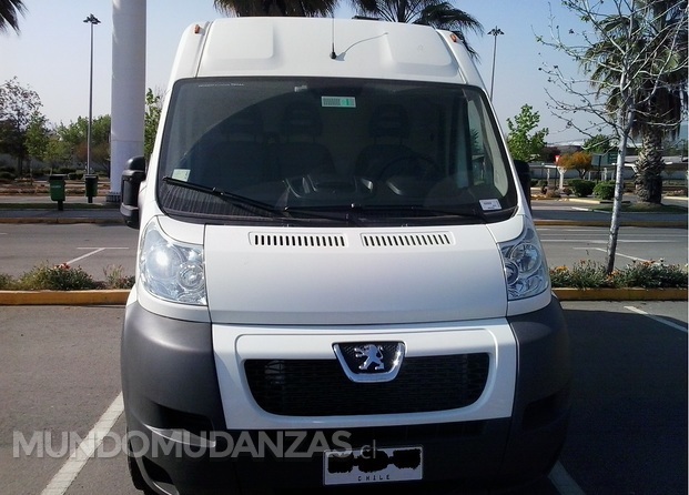 Peugeot Boxer 2015, modelo L2-H2.