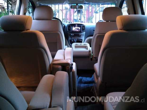 Interior Van para 11 Personas