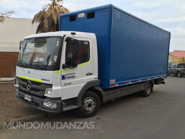 Camion carroceria cerrada