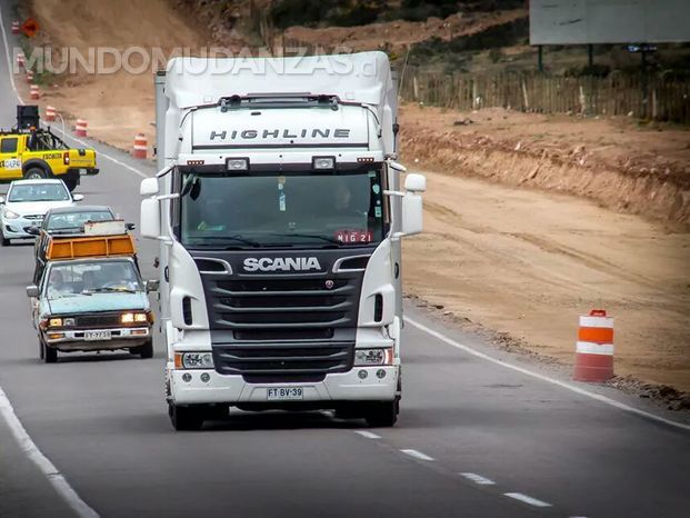 Scania en ruta 5 norte